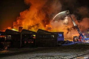 Brand der Produktioshalle des Sägewerks Gatterdam am 23.01.2015